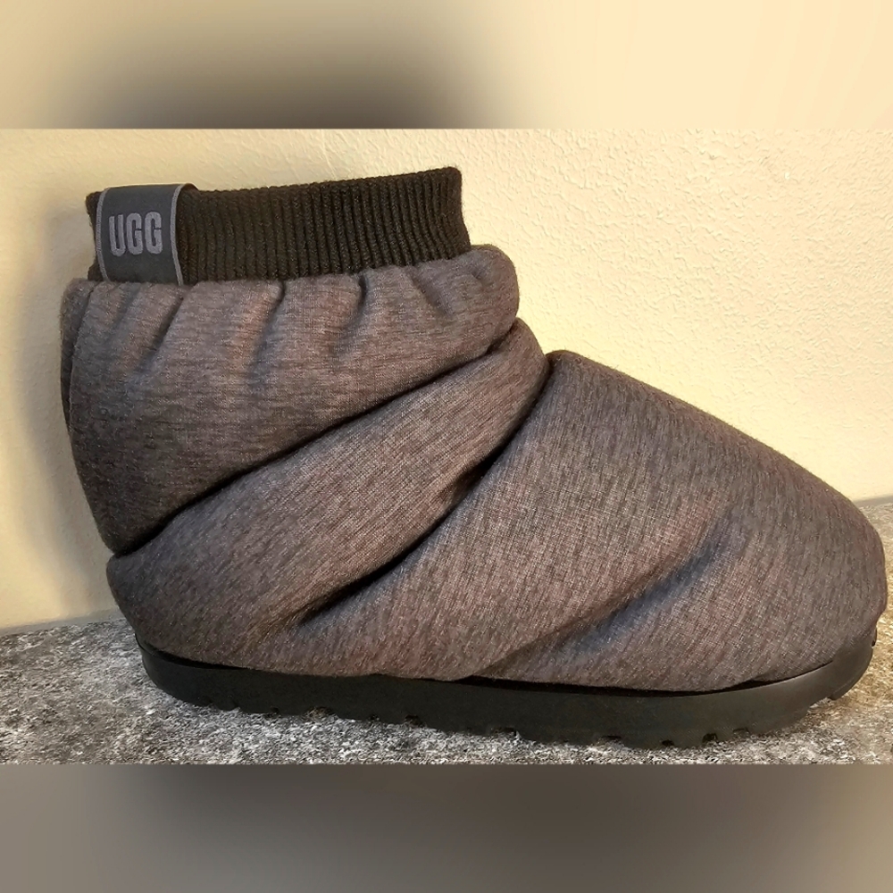 UGG Spaceslider Jersey Bootie Black in Womens Size 7 SN 1151652